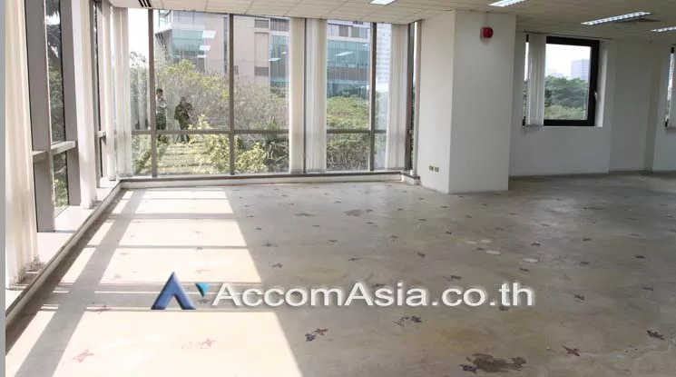  2  Office Space For Rent in Ploenchit ,Bangkok BTS Ploenchit at 208 Wireless Road Building AA17625